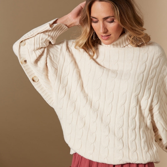 Cosy Soft Cream Cable Knit Relaxed Fit Turtleneck Sweater Jumper NWT - Picture 2 of 13